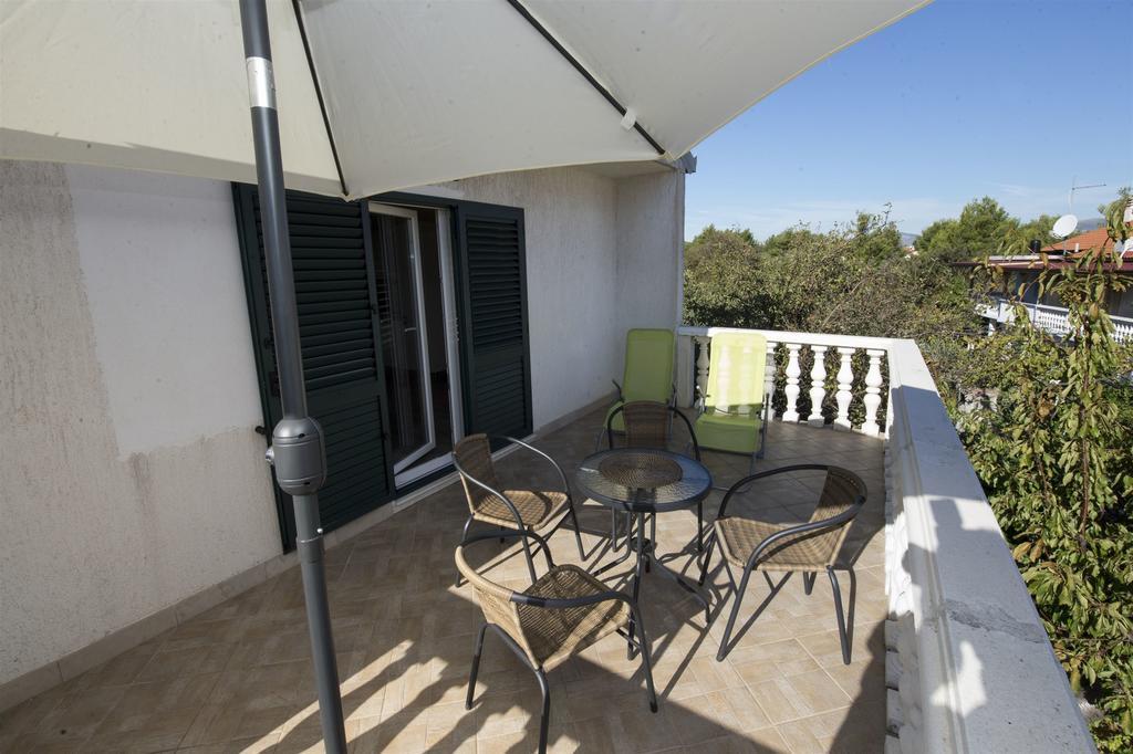 Apartment Jure Slatine Exterior foto
